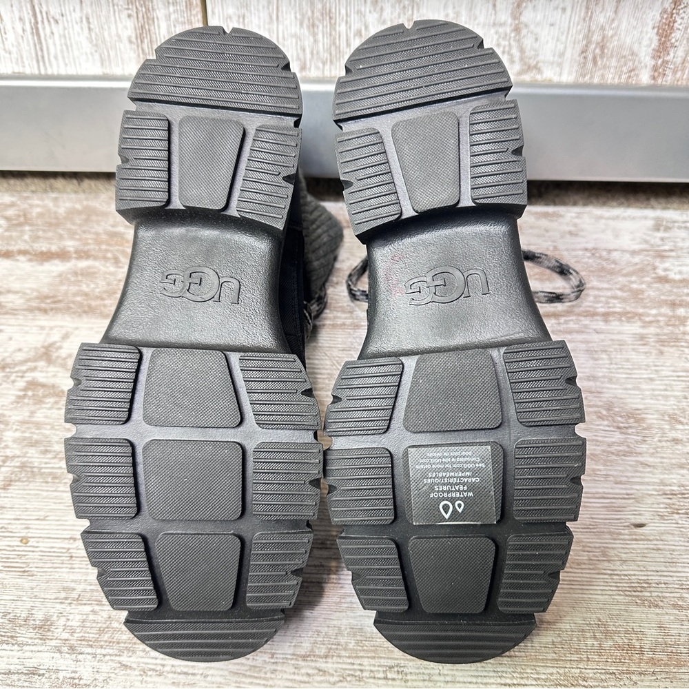 UGG ASHTON HIKER boot sz 9.5 - Picture 10 of 11